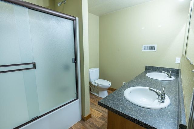 520 NE 15504 County Road, Archie, MO 64725