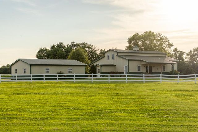 520 NE 15504 County Road, Archie, MO 64725