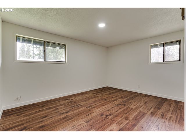 38730 NATURES GARDEN St, Springfield, OR 97478