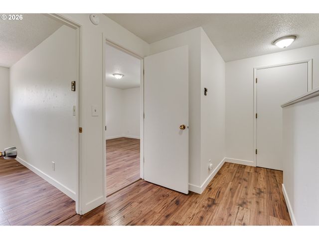 38730 NATURES GARDEN St, Springfield, OR 97478