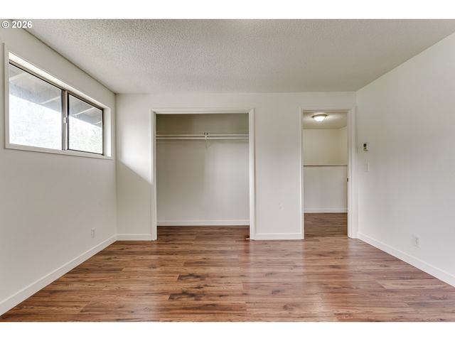 38730 NATURES GARDEN St, Springfield, OR 97478