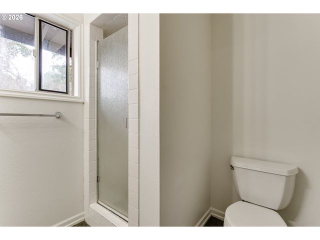 38730 NATURES GARDEN St, Springfield, OR 97478