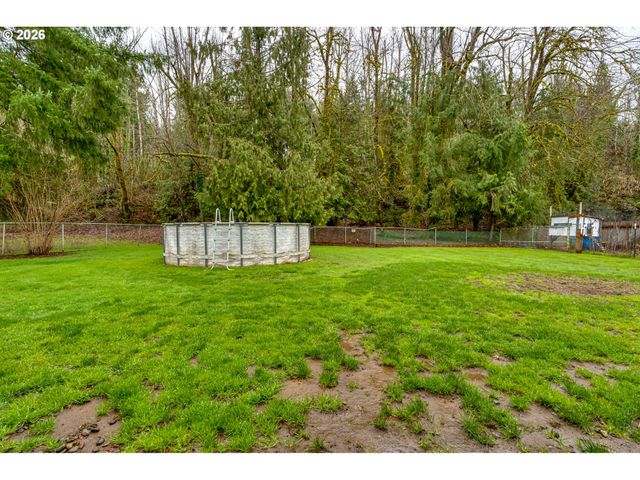 38730 NATURES GARDEN St, Springfield, OR 97478