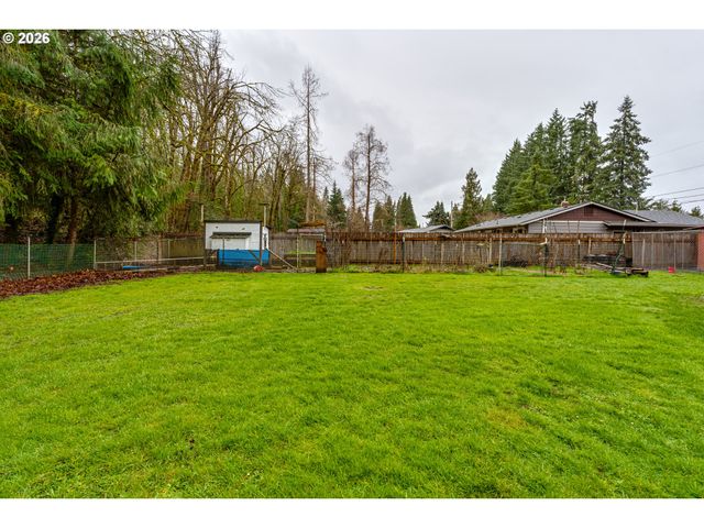 38730 NATURES GARDEN St, Springfield, OR 97478