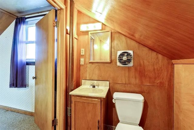 521 29th Street NE, Cedar Rapids, IA 52402