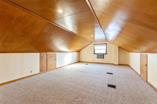 521 29th Street NE, Cedar Rapids, IA 52402