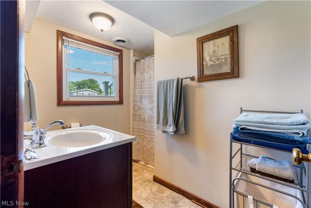 3316 Woodington Avenue SW, Canton, OH 44706