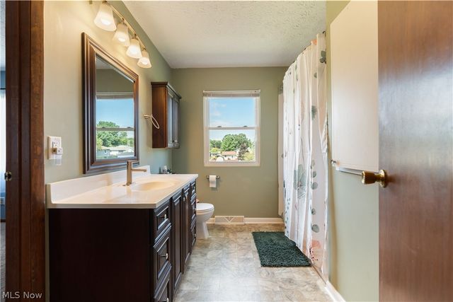 3316 Woodington Avenue SW, Canton, OH 44706