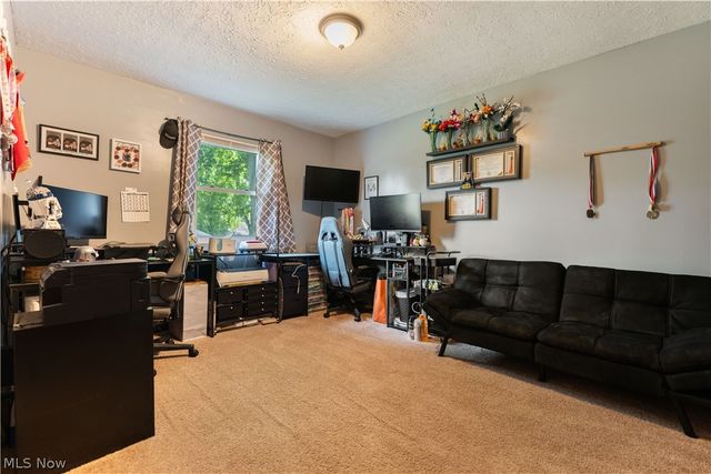 3316 Woodington Avenue SW, Canton, OH 44706
