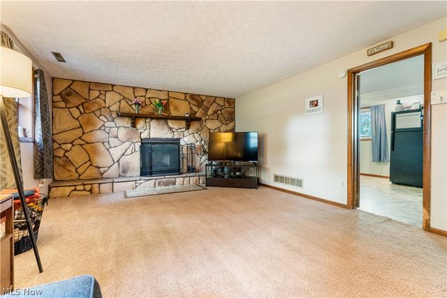 3316 Woodington Avenue SW, Canton, OH 44706