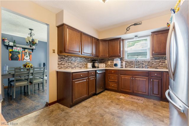 3316 Woodington Avenue SW, Canton, OH 44706