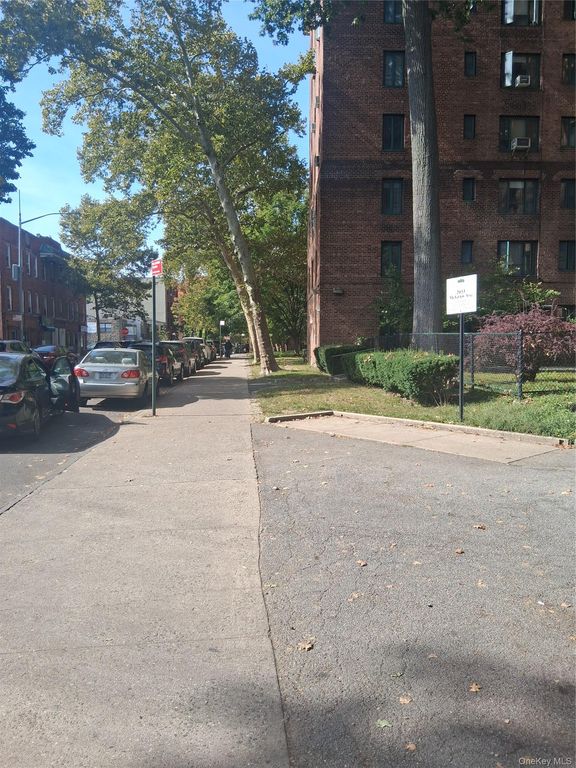 2033 McGraw Avenue 6E, Bronx, NY 10462 — photo 2