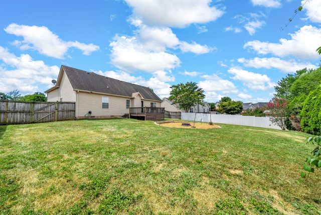 1021 Glenhurst Way, Clarksville, TN 37040