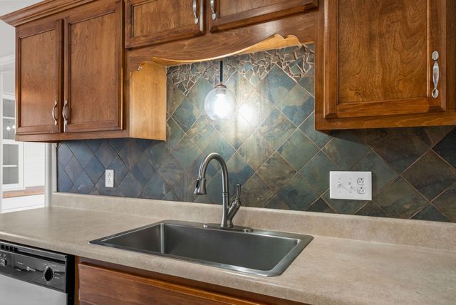 1021 Glenhurst Way, Clarksville, TN 37040