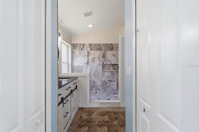 19520 MORDEN BLUSH DRIVE, Lutz, FL 33558
