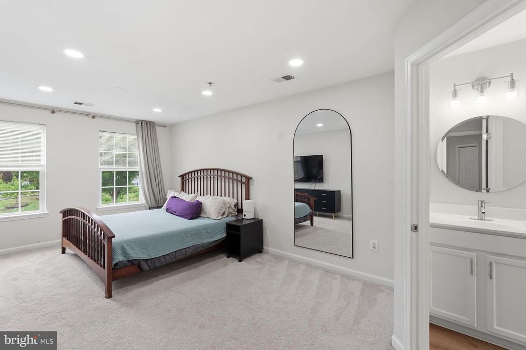 Image 16 of property listing at 1908 ORCHARD HILL DR, Fort Washington, MD 20744