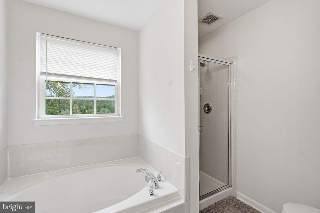 Image 20 of property listing at 1908 ORCHARD HILL DR, Fort Washington, MD 20744