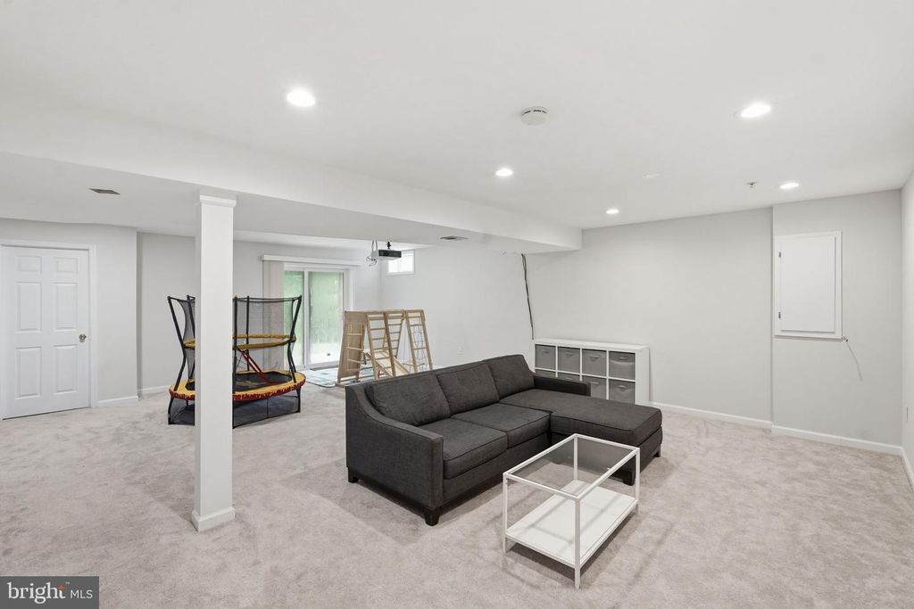 Image 41 of property listing at 1908 ORCHARD HILL DR, Fort Washington, MD 20744