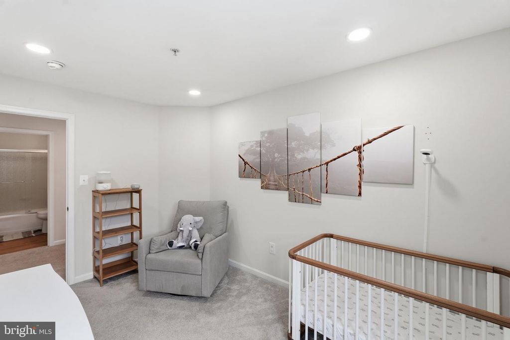 Image 9 of property listing at 1908 ORCHARD HILL DR, Fort Washington, MD 20744