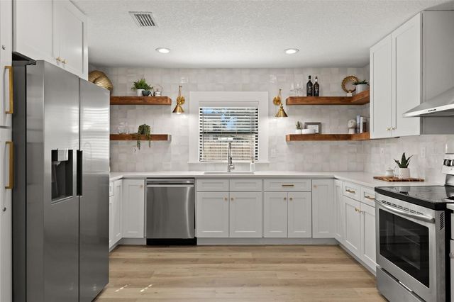 103 E LAMBRIGHT STREET, Tampa, FL 33604