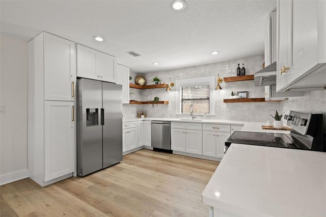 103 E LAMBRIGHT STREET, Tampa, FL 33604