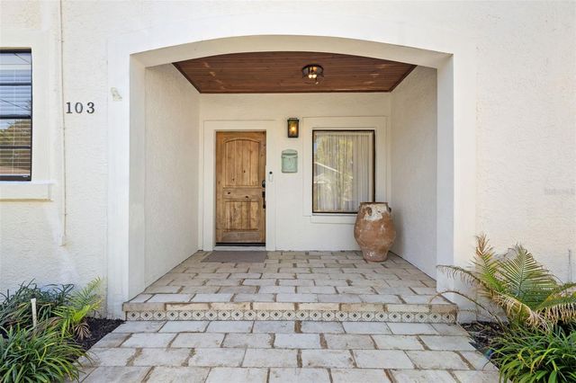 103 E LAMBRIGHT STREET, Tampa, FL 33604