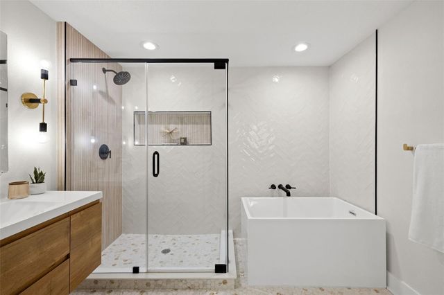 103 E LAMBRIGHT STREET, Tampa, FL 33604