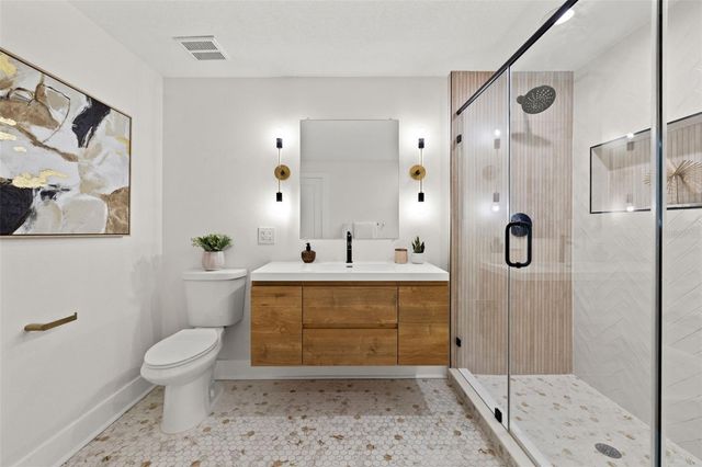 103 E LAMBRIGHT STREET, Tampa, FL 33604