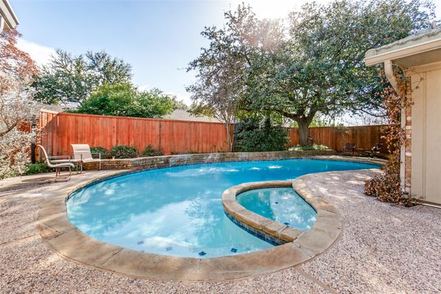 7604 Lairds Lane, Dallas, TX 75248
