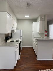 3518 Grant Ave Apt 222, San Antonio, TX 78201