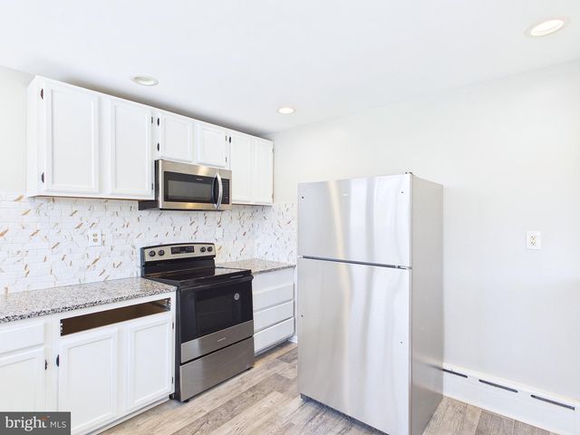 6030 RESTVIEW DR, Harrisburg, PA 17112