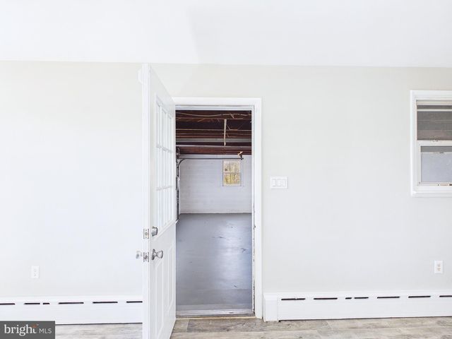 6030 RESTVIEW DR, Harrisburg, PA 17112