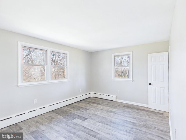 6030 RESTVIEW DR, Harrisburg, PA 17112