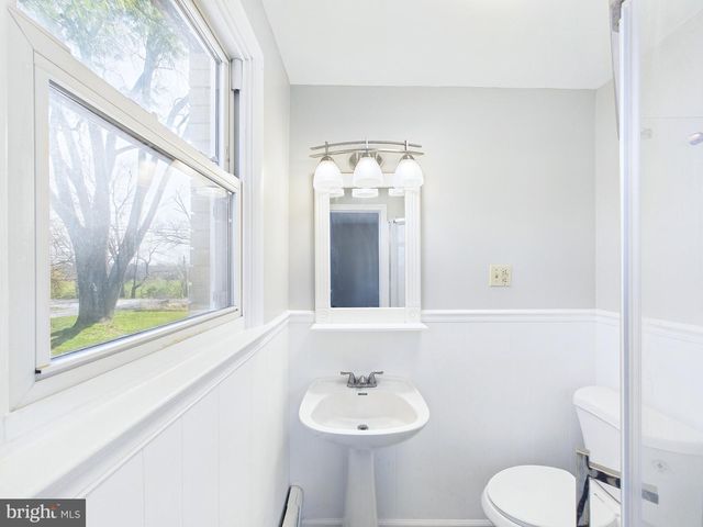 6030 RESTVIEW DR, Harrisburg, PA 17112