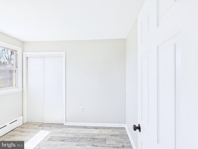 6030 RESTVIEW DR, Harrisburg, PA 17112