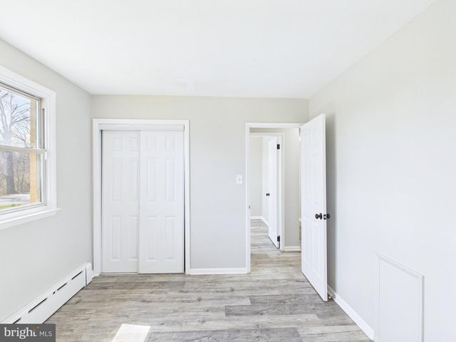 6030 RESTVIEW DR, Harrisburg, PA 17112