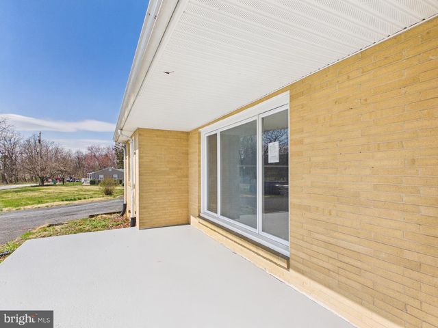 6030 RESTVIEW DR, Harrisburg, PA 17112