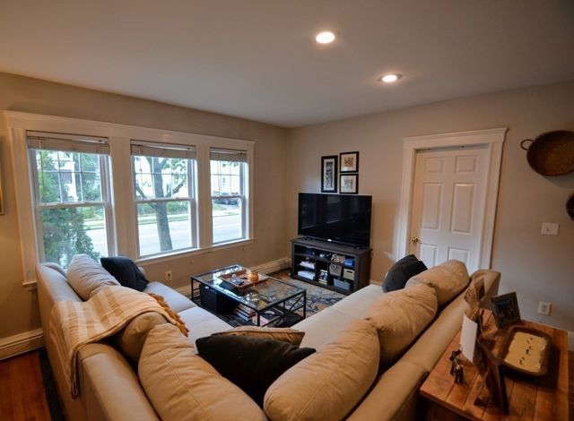 103 Welles Ave 1L, Boston, MA 02124