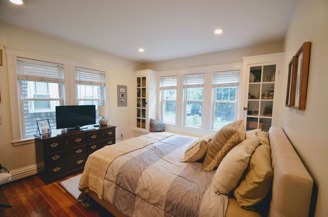 103 Welles Ave 1L, Boston, MA 02124