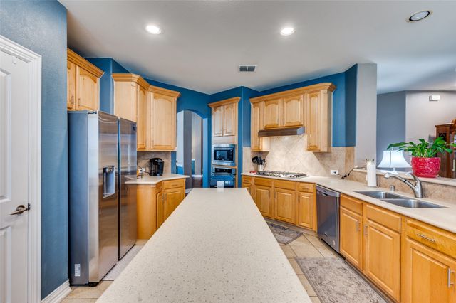 110 Paradise Cove, Shady Shores, TX 76208