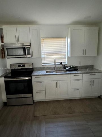 1281 W 35th Street, Riviera Beach, FL 33404
