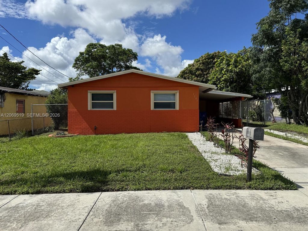 1281 W 35th Street, Riviera Beach, FL 33404