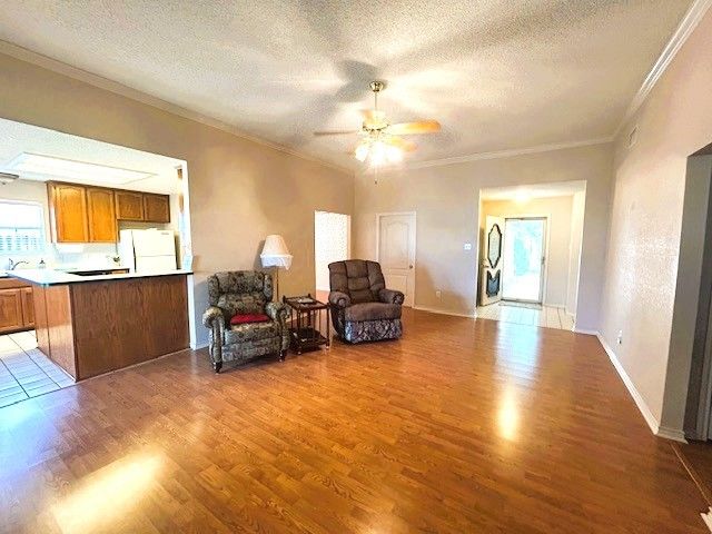 2331 Willow Dr, Portland, TX 78374