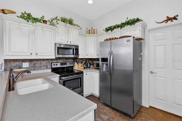 929 CARLTON AVENUE, Lake Wales, FL 33853