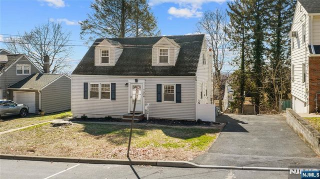 316 15th Place, Prospect Park, NJ 07508