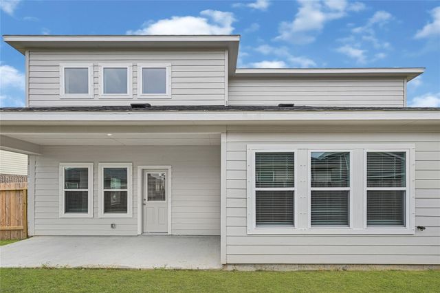 2106 Spring Hollow Drive, Baytown, TX 77521