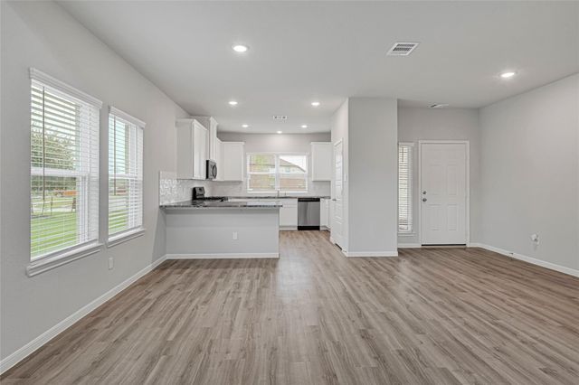 2106 Spring Hollow Drive, Baytown, TX 77521
