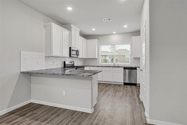 2106 Spring Hollow Drive, Baytown, TX 77521