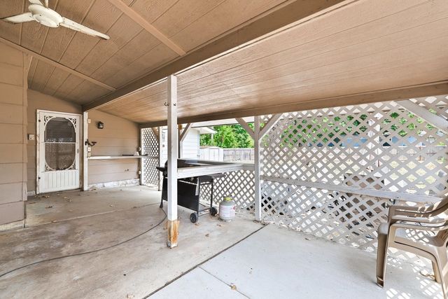 6760 N Tarrytown St, Park City, KS 67219