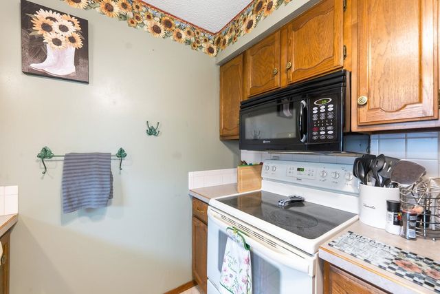 6760 N Tarrytown St, Park City, KS 67219